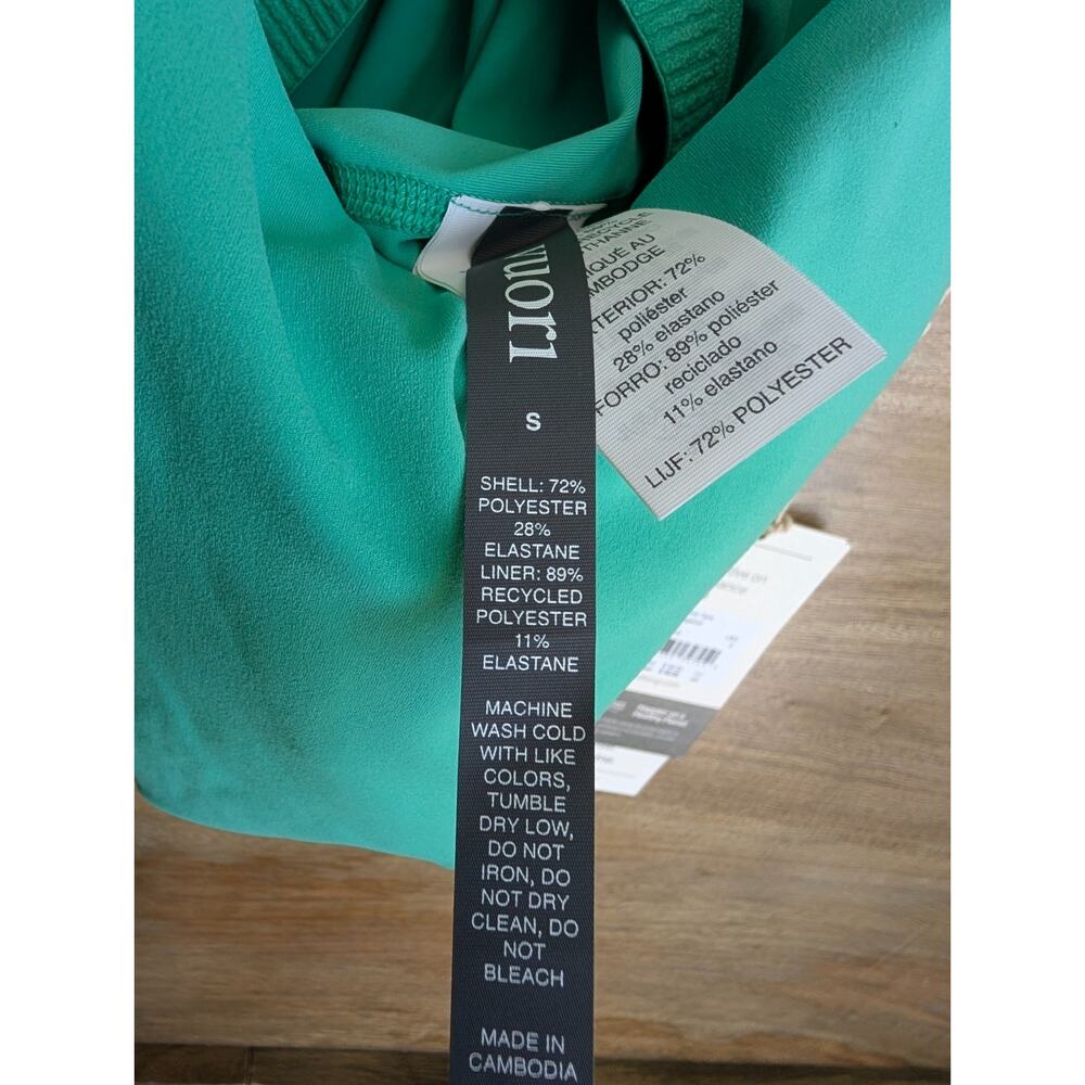 NWT Vuori Sl Dynamic Tank Top Womens Small Green Performance Stretchy Racerback - Picture 3 of 4